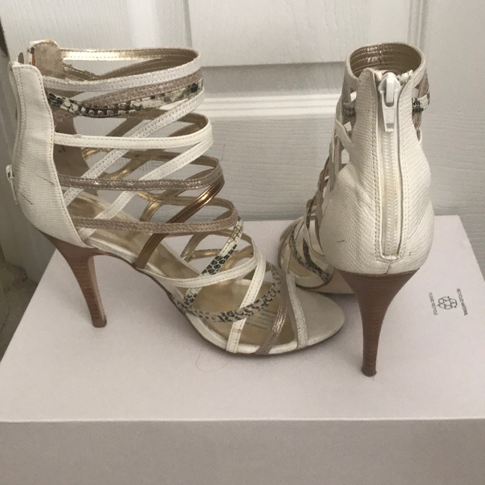 Size 8 peep toe shoes from Aldo. - Picture 3 of 3
